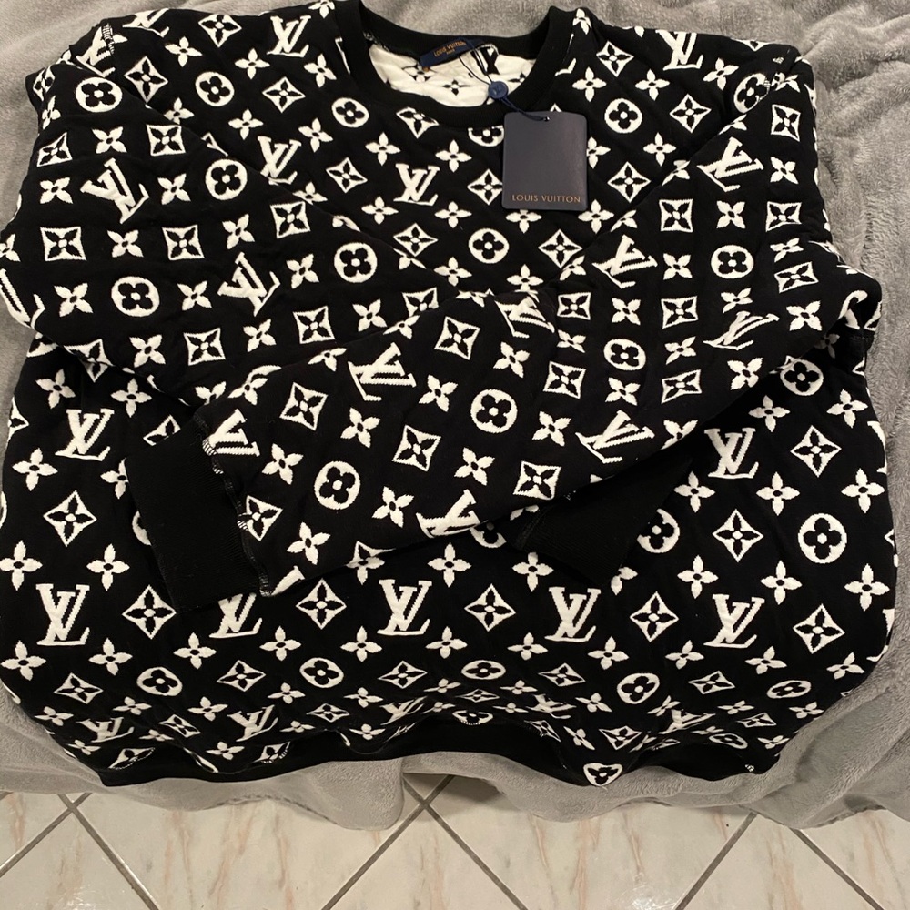 Mens Louis Vuitton black monogram sweater size medium